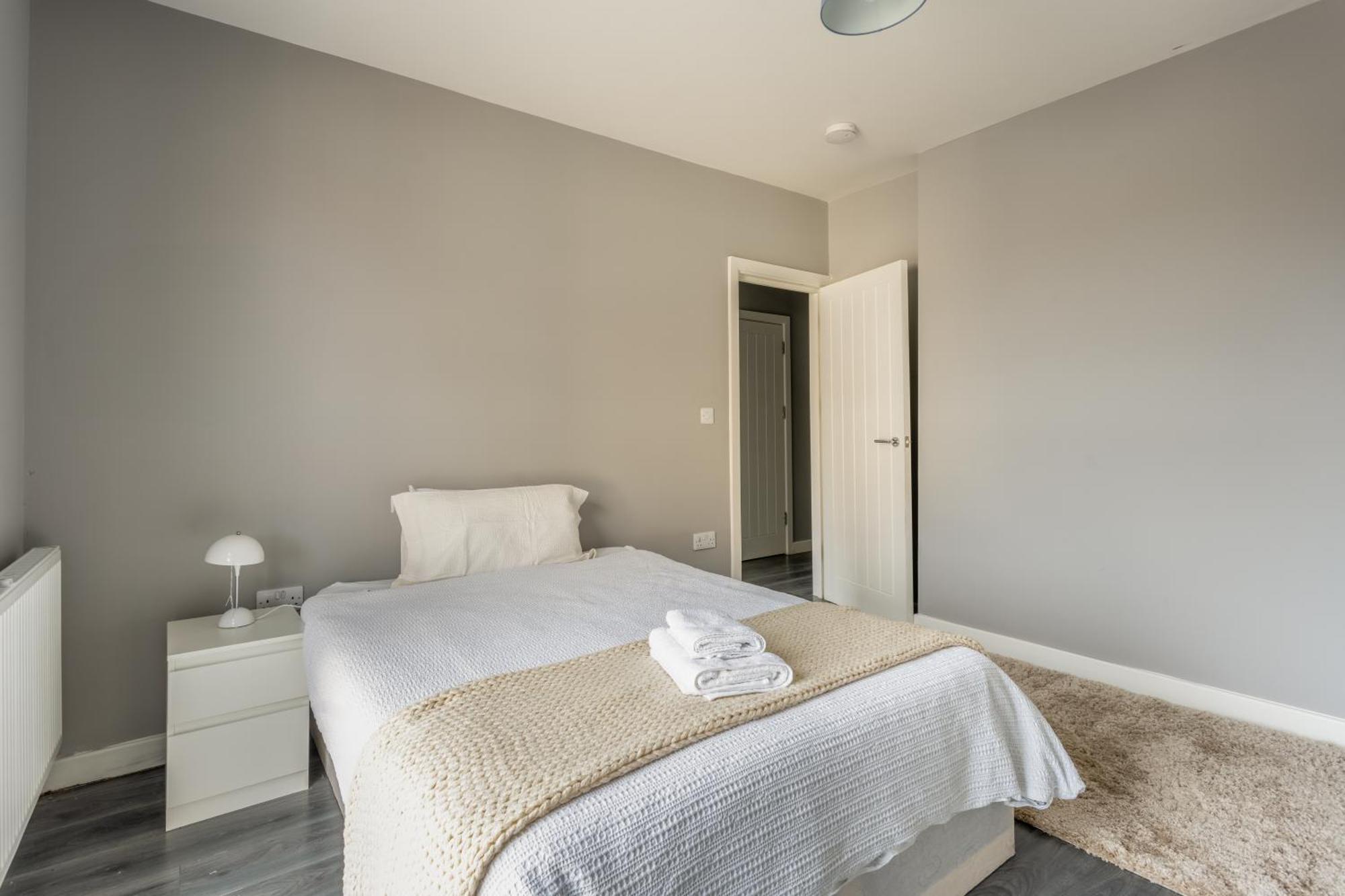Modern Double Room With Shared Bathroom Londres Exterior foto